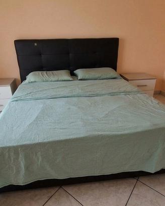 Letto matrimoniale contenitore nero