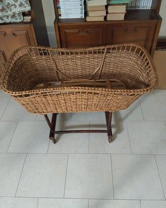 Culla per bambini in vimini e legno anni '60