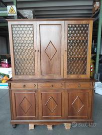 mobile credenza con ante in vetro