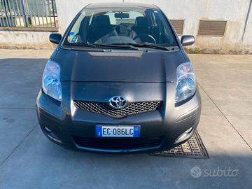 Toyota Yaris 1.0 5 porte