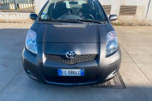 Toyota Yaris 1.0 5 porte