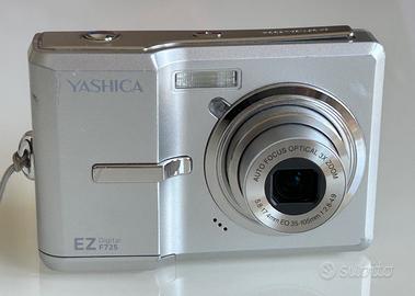 Yashica - EZ F725