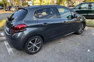 Peugeot 208 1.2 PureTech 82 CV 2016 -39.460 Km
