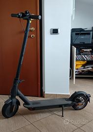 Monopattino elettrico.