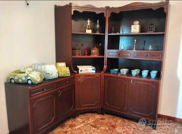 Mobile ad angolo per taverna