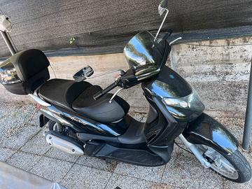 Scooter piaggio  beverly 250