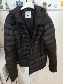 Piumino con cappuccio