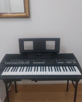 tastiera Yamaha psr-sx600 digitale 
