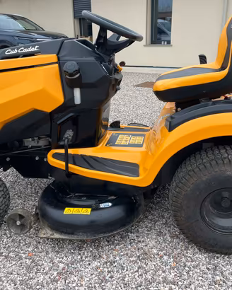 Cub Cadet XT1 107cm pari al nuovo