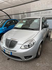 Lancia Ypsilon 1.2 69 CV Unyca