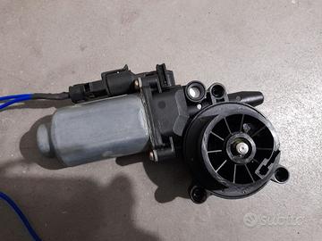 MOTORE ELETTRICO CON RIDUTTORE