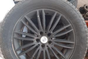 Cerchi più copertoni