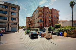 Siracusa(via Augusta) deposito mq. 486