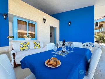 Villa Lindarelax a due passi dal mare con piscina