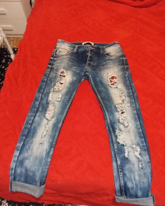 jeans strappati uomo 