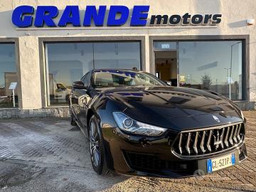 Maserati Ghibli 330 CV MHEV GT