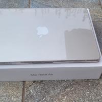 MacBook Air da 13" con chip Apple M3 + accessori 