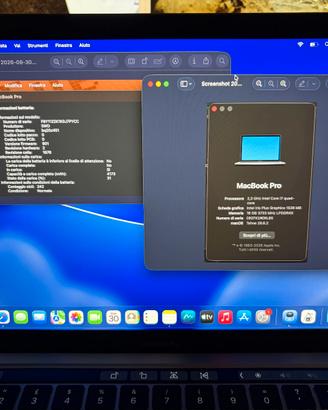 MacBook Pro 13" 2020 - Intel i7 2.3GHz - 16GB RAM