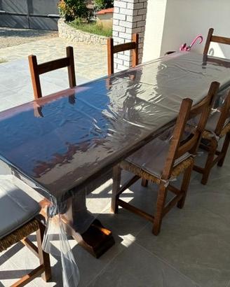 Tavolo e set di 12 sedie in legno massello