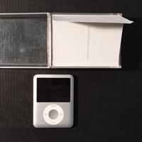 Apple iPod Nano 3ª Generazione 4GB Silver con acce