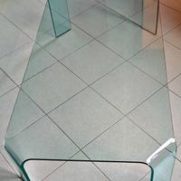 Tavolino di cristallo