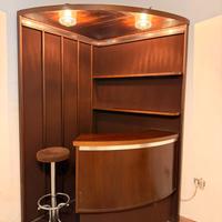 Mobile bar angolare + 2 sgabelli vintage