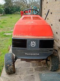 Trattorino tagliaerba Husqvarna LT 960-12