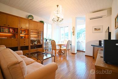 Piazza Terme: Grande trilocale con balcone