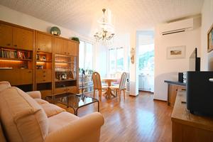 Piazza Terme: Grande trilocale con balcone