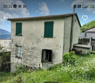 Casa da ristrutturare nel verde