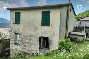 Casa da ristrutturare nel verde