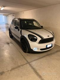Mini Countryman One D neopatentati
