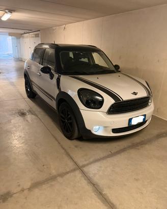 Mini Countryman One D neopatentati