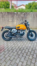 Moto Guzzi custom 2010, stile café racer.