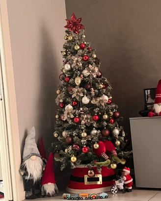 Albero di Natale innevato