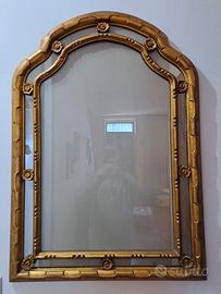SPECCHIO CON CORNICE IN LEGNO