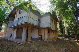 Villa di 419 m² con più di 5 locali e box auto dop