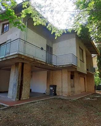 Villa di 419 m² con più di 5 locali e box auto dop