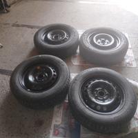 4 gomme invernali cerchiate per GOLF VI e simili