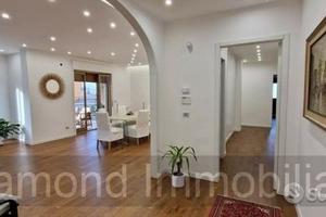 Attico ristrutturato con terrazza e garage