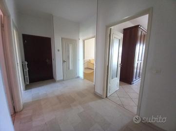 3 LOCALI A VALENZA