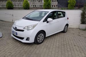 TOYOTA Verso-S