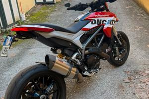 Ducati hypermotard 821