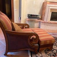 Poltrona con poggiapiedi