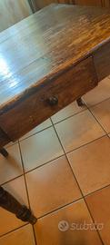 Tavolo vintage in legno massello con cassetto – st