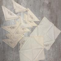 Tovaglioli ricamati a mano