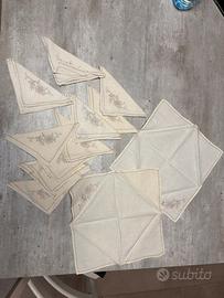 Tovaglioli ricamati a mano