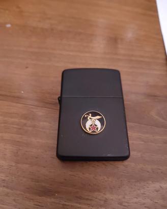 Zippo con simbolo massonico 