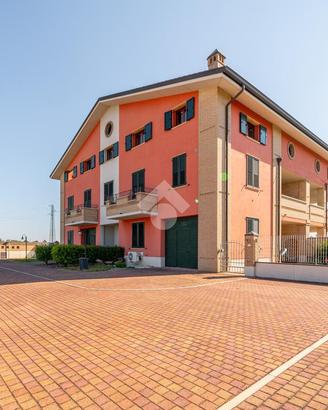 ATTICO A CASTELNOVO DI SOTTO