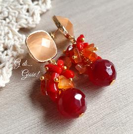 Orecchini con pietre dure e ganci in ottone